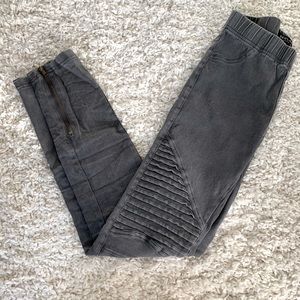 Moto Zipper Jeggings